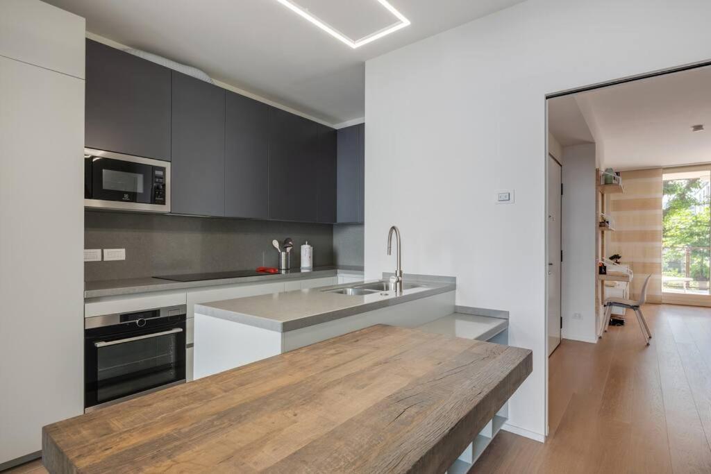 Easylife - Modern And Spacious In Fiera Life Ferienhaus Mailand