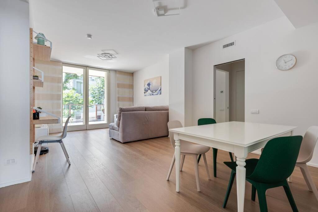Easylife - Modern And Spacious In Fiera Life Ferienhaus Mailand